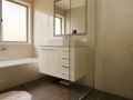 bathroom 4